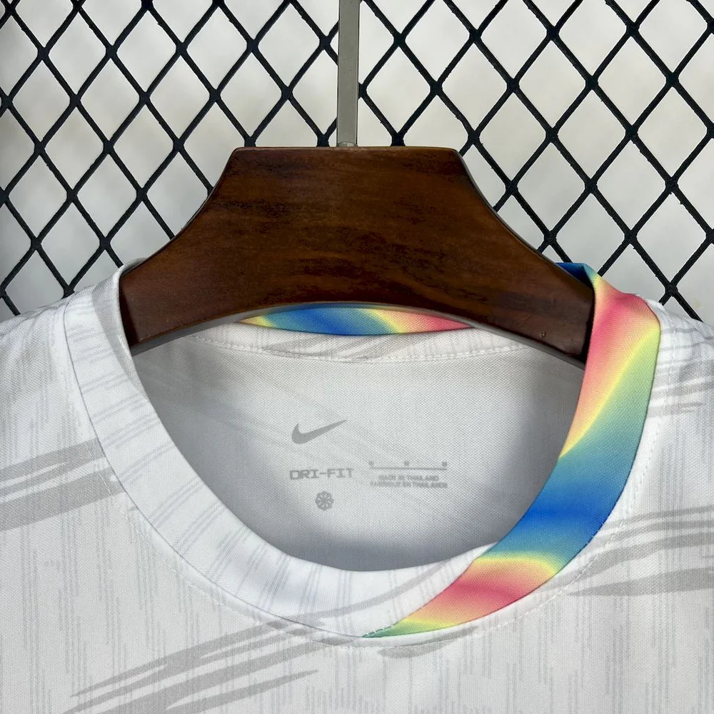 Barcelona White Chrome Kit 3