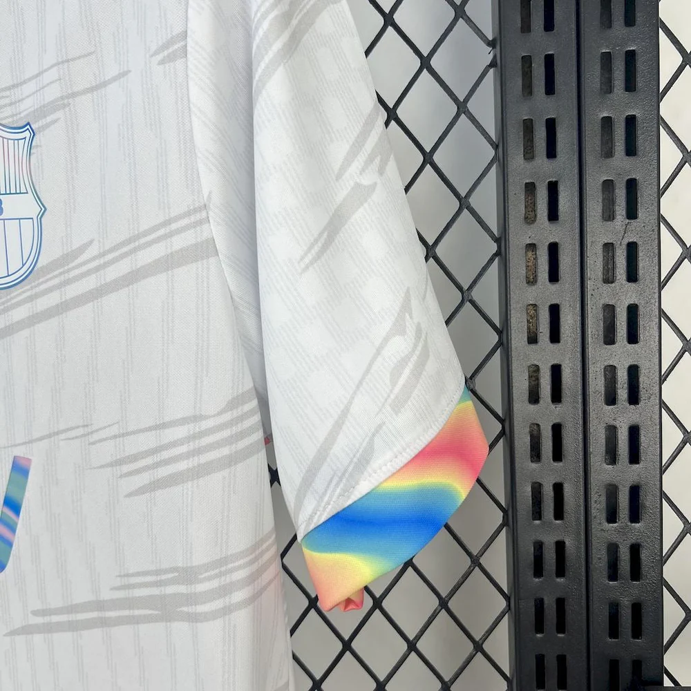 Barcelona White Chrome Kit 4