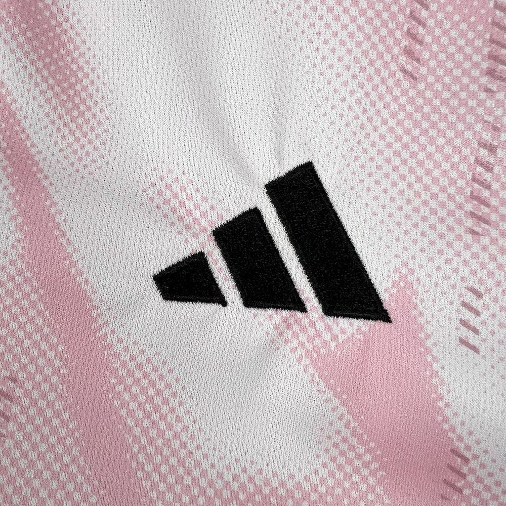 Real Madrid Pink Dream Kit 4
