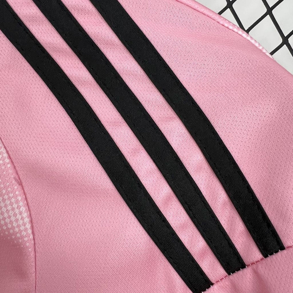 Real Madrid Pink Dream Kit 5