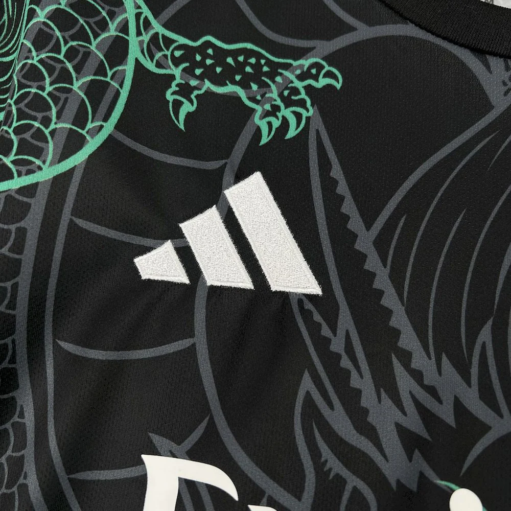 Real Madrid Green Dragon Kit 4