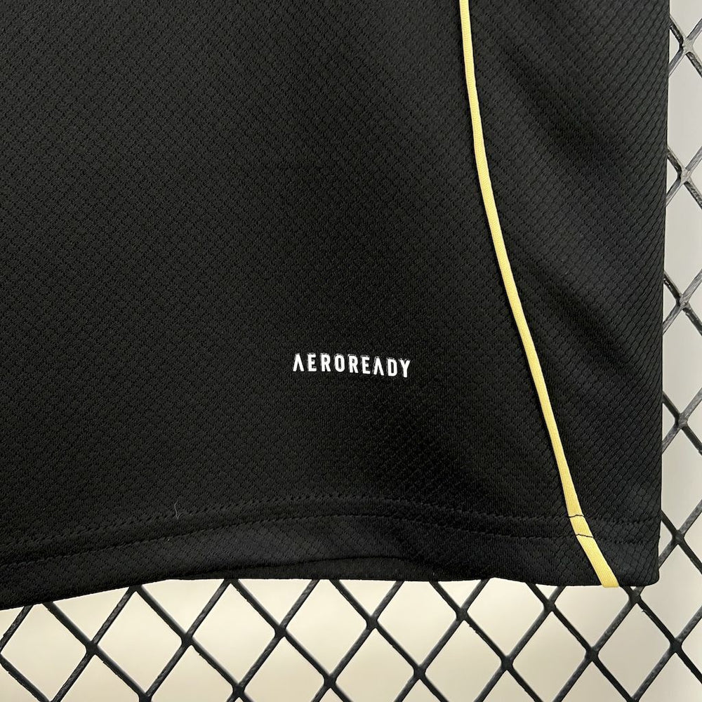 Liverpool Black Gold Kit 6