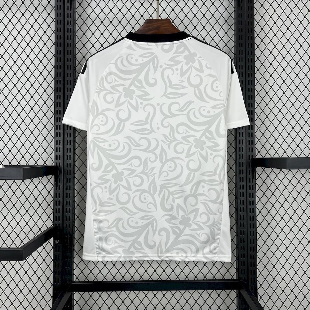 Benfica White Eagle Kit alternate view