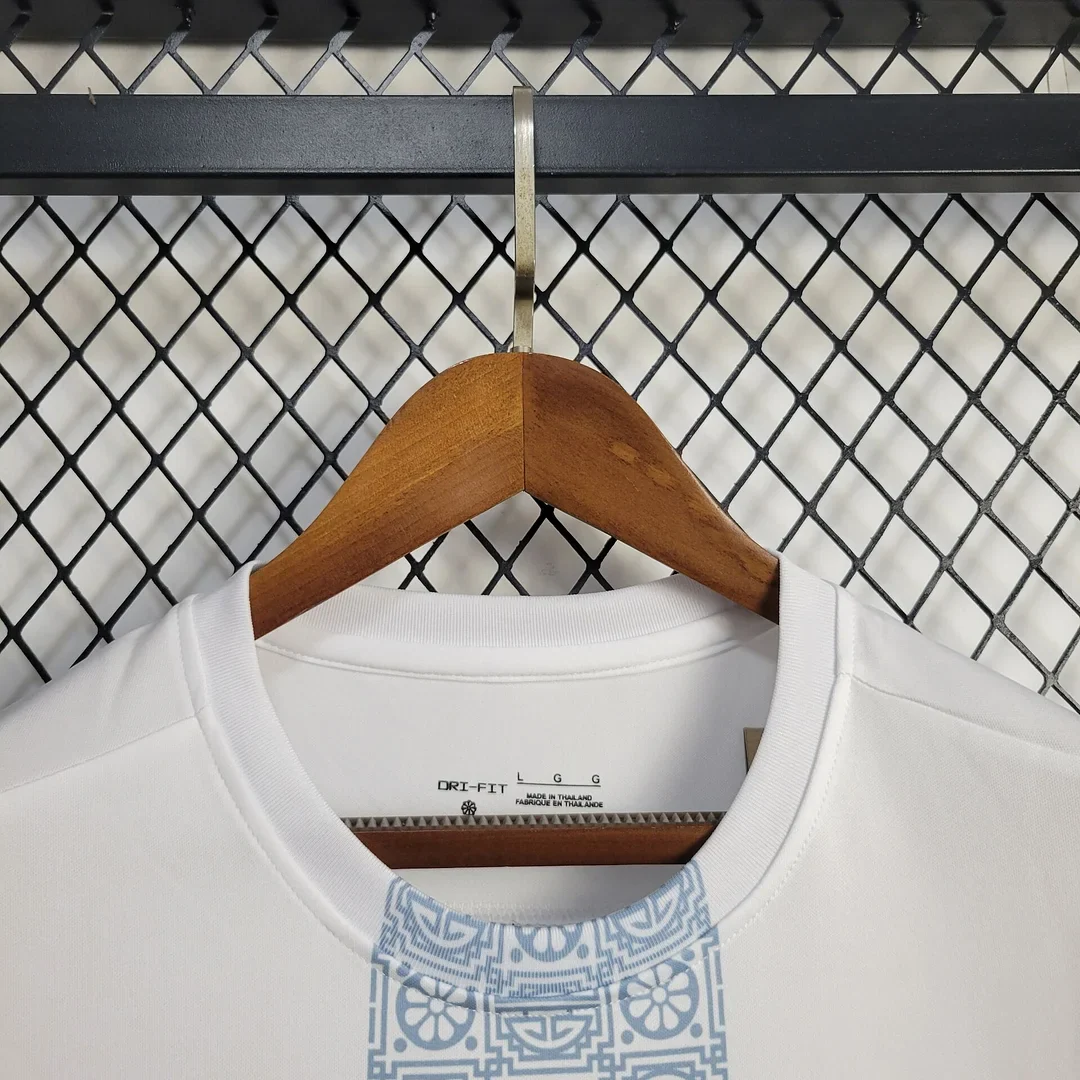 2025/2026 Tottenham Hotspur Pre-match Football Shirt 6