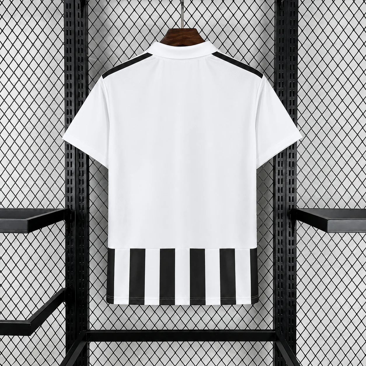 2026/2027 Juventus Home Football Shirt alternate view