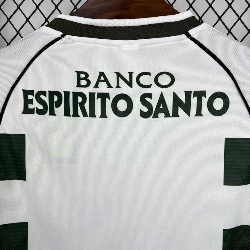 2001/2003 Retro Long Sleeve Sporting Lisbon Home Football Shirt 3