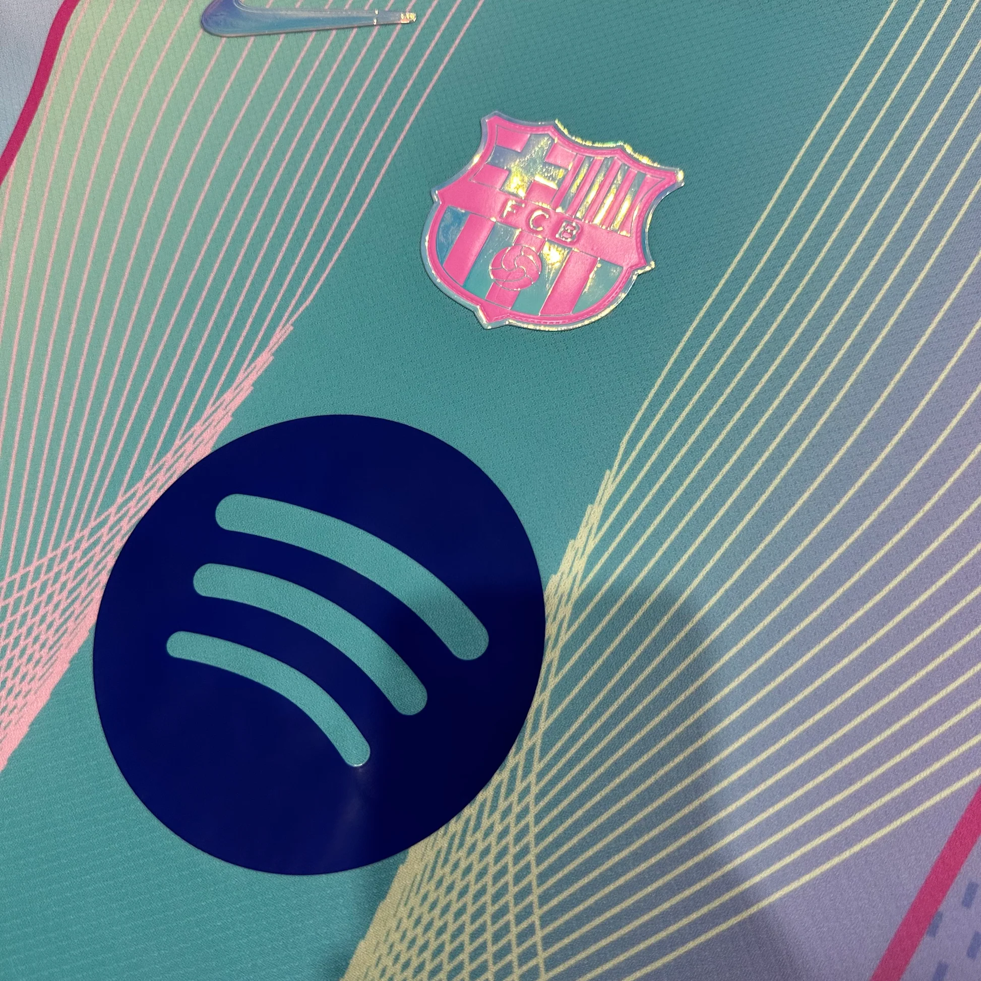 2025/2026 Barcelona Special Edition Dream Wave Pink Football Shirt 4