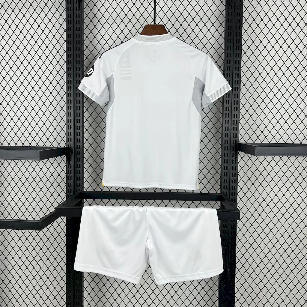 2025/2026 Real Madrid Home Football Shirt Kids Size alternate view