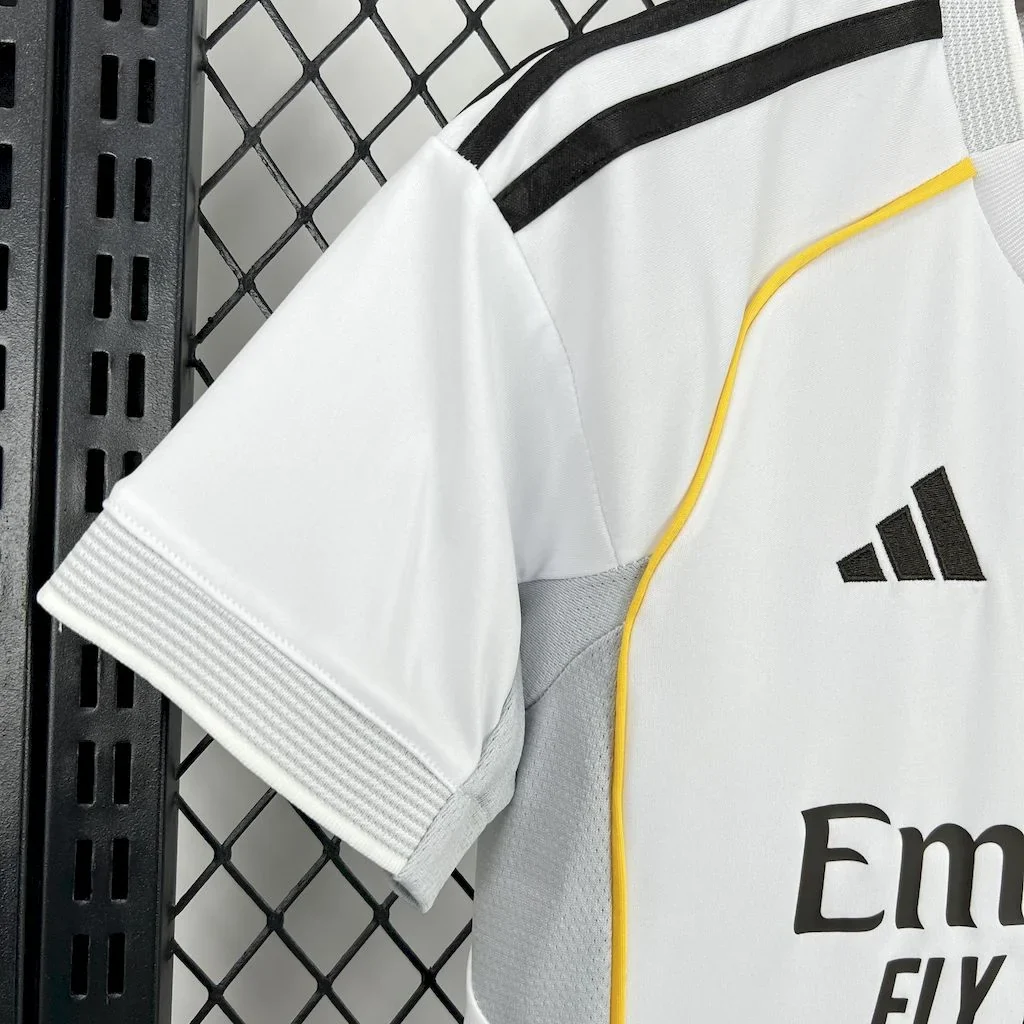 2025/2026 Real Madrid Home Football Shirt Kids Size 4