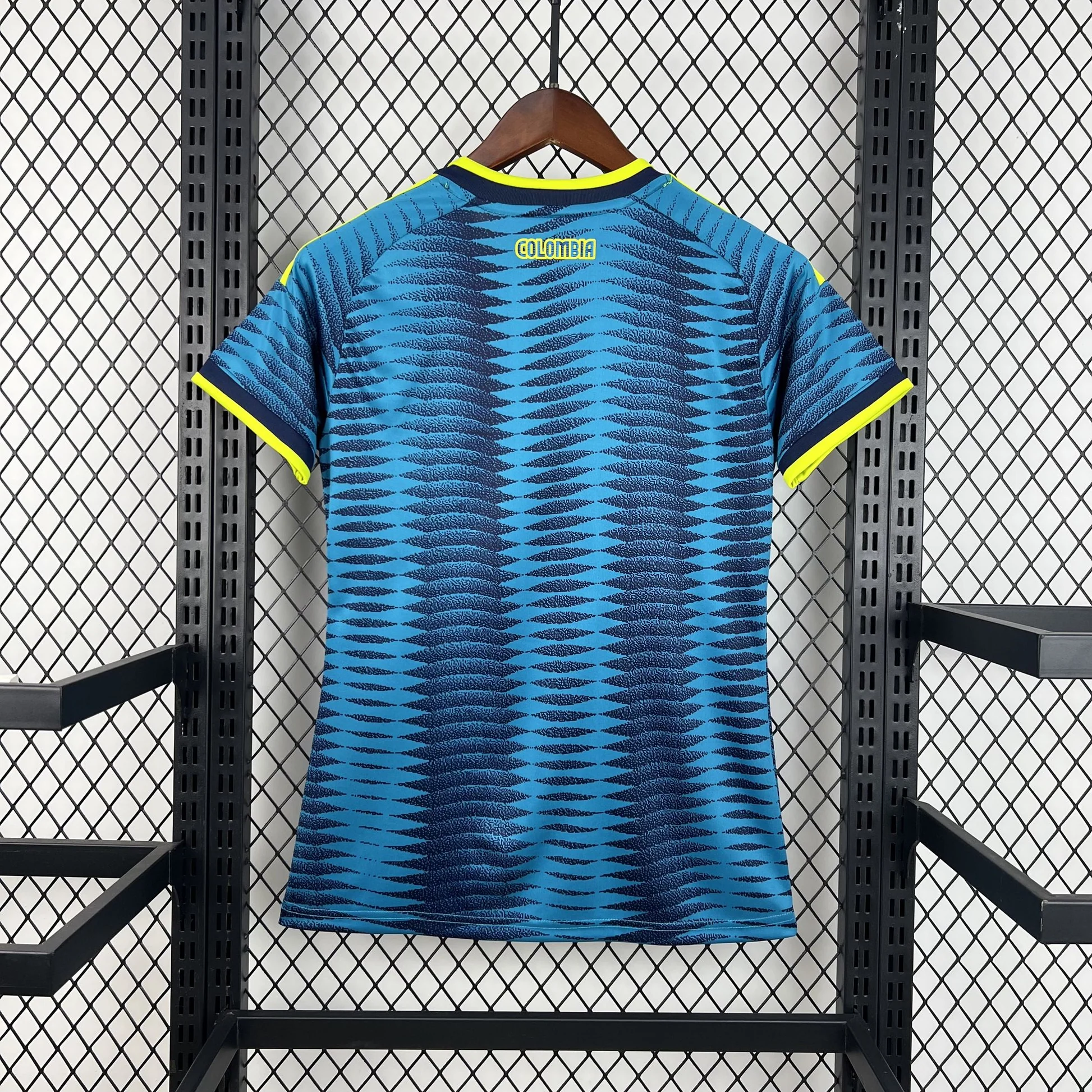 Womens 2026 Colombia Away World Cup Football Jersey alternate view
